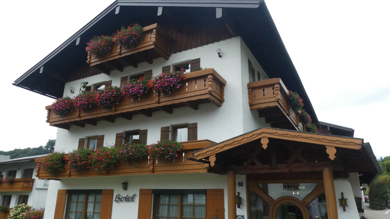 Außenansicht Alpenhotel & Ferienwohnungen Weiherbach