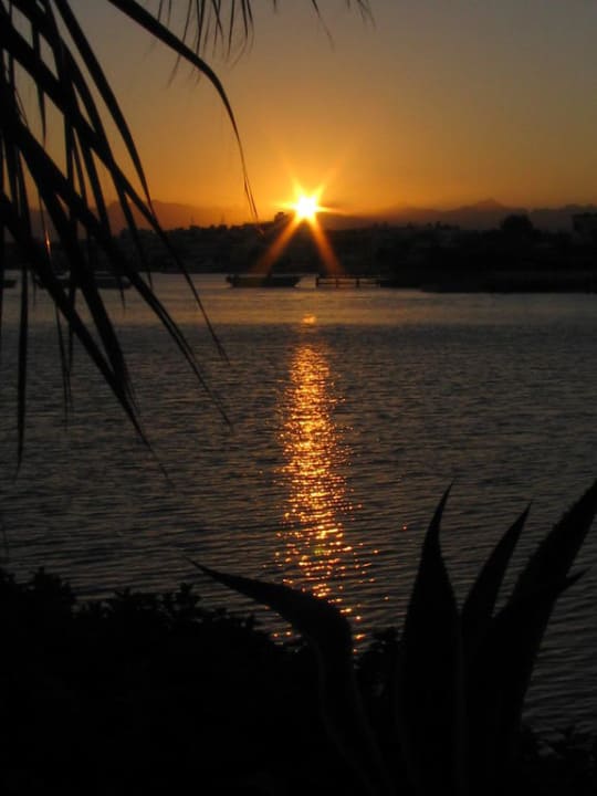 Sonnenuntergang am Strand Marriott Hurghada Beach Resort