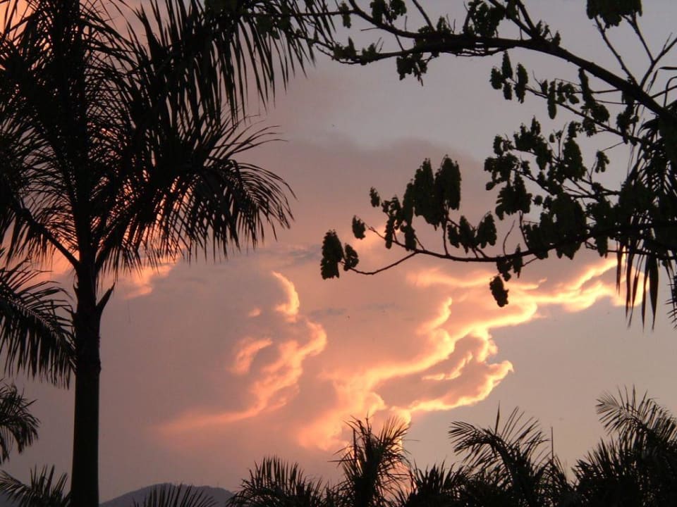 Traumhafter Sonnenuntergang Iberostar Waves Costa Dorada