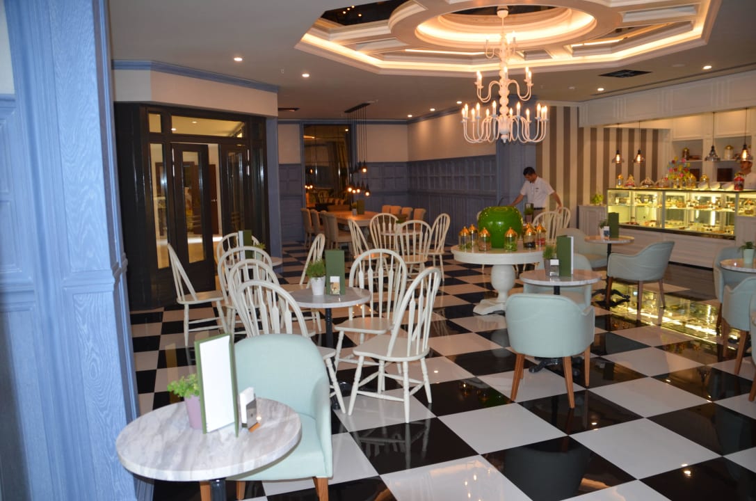 Patisserie Macrina Papillon Zeugma Relaxury