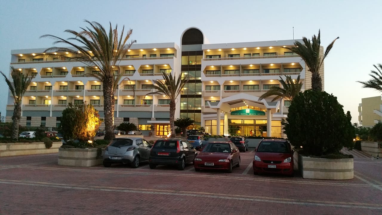 Außenansicht Constantinou Bros Athena Royal Beach Hotel