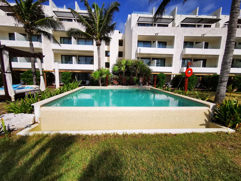 Pool Akumal Bay Beach & Wellness Resort