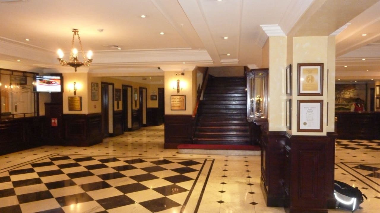 Lobby Hotel Sarova Stanley
