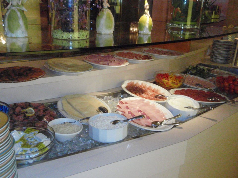 Frühstücksbuffet Hotel Alpenkönig Tirol