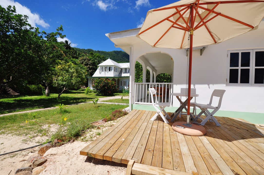 Außenansicht Chalets Petit Baie