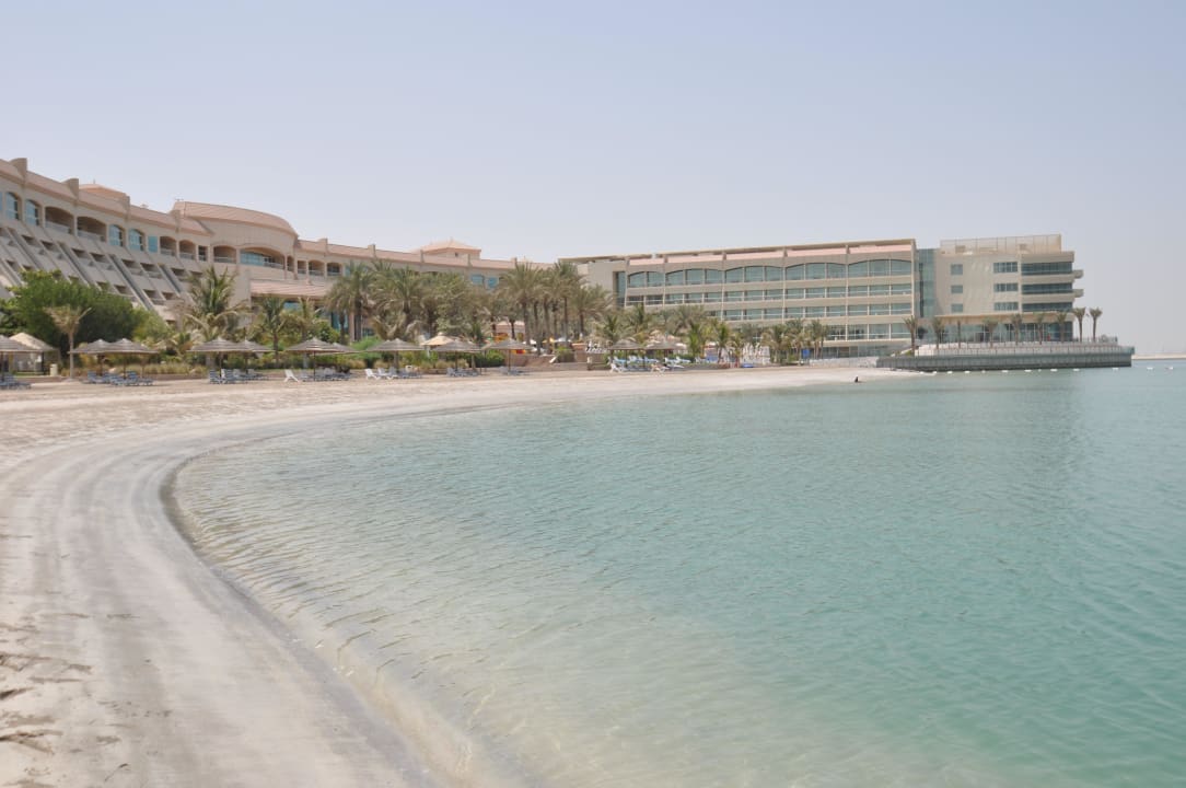 Strand Al Raha Beach Resort & Spa