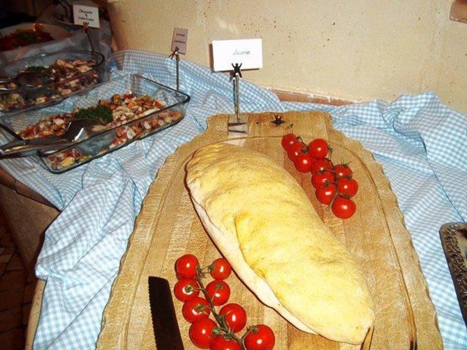 Vorspeisenbüffet Calzone Alphotel Tyrol