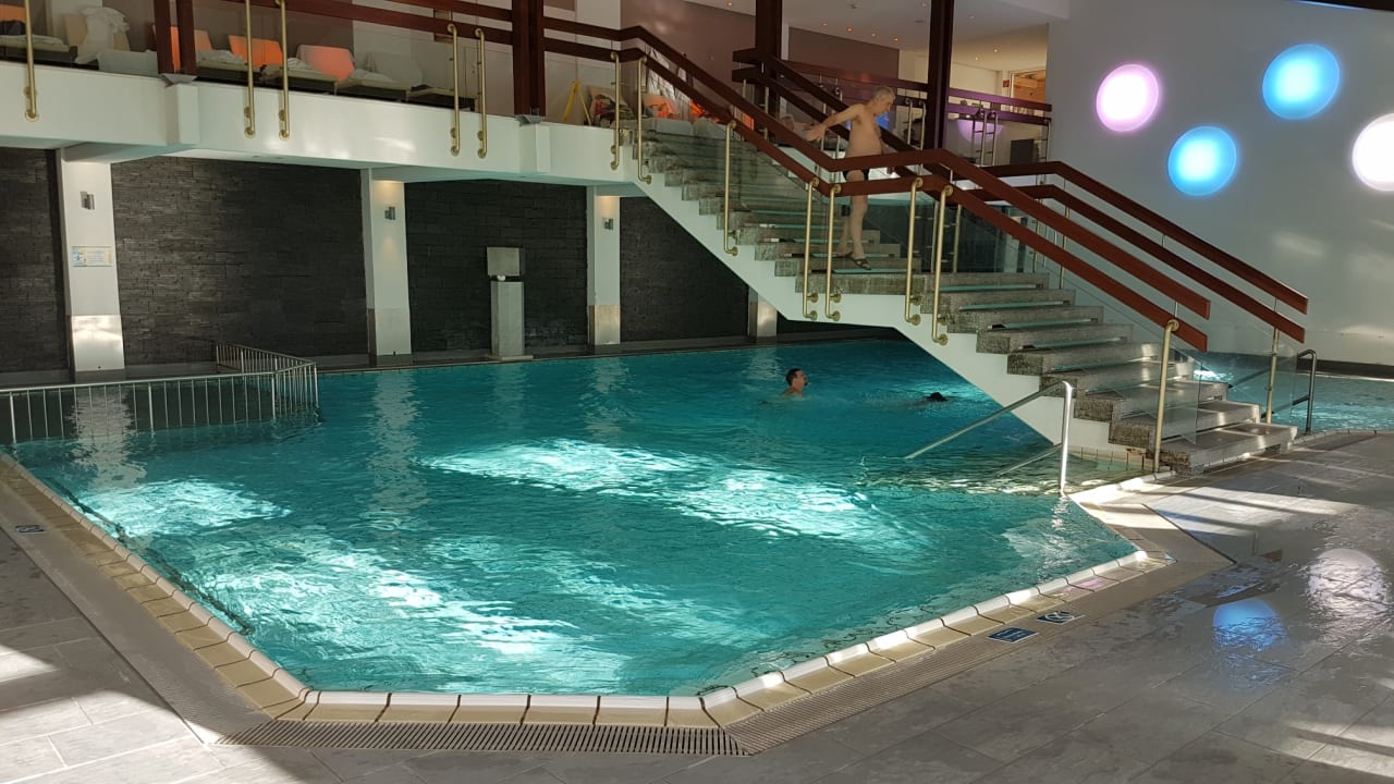 Pool innen Hotel Das Ludwig
