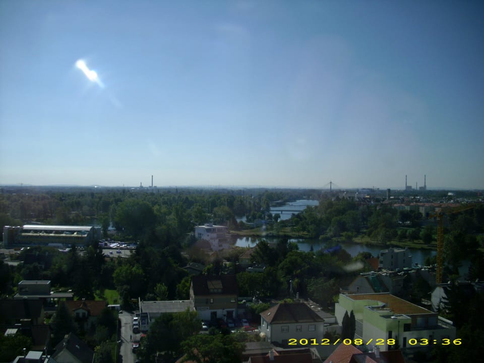 Blick aus dem fenster - 13. Etage NH Danube City