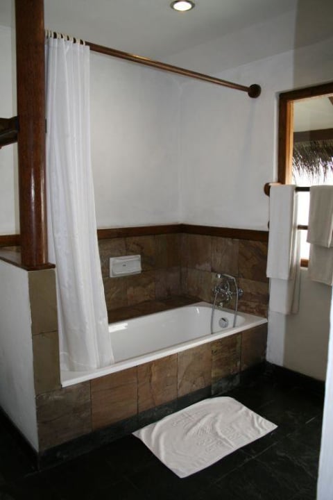 Bad Kuramathi Maldives