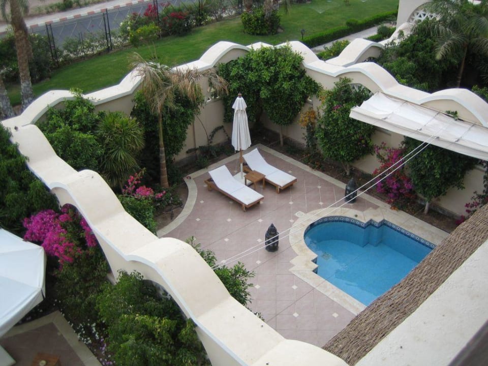 Der eigene Pool von den Suiten Hotel JAZ Makadi Star & Spa