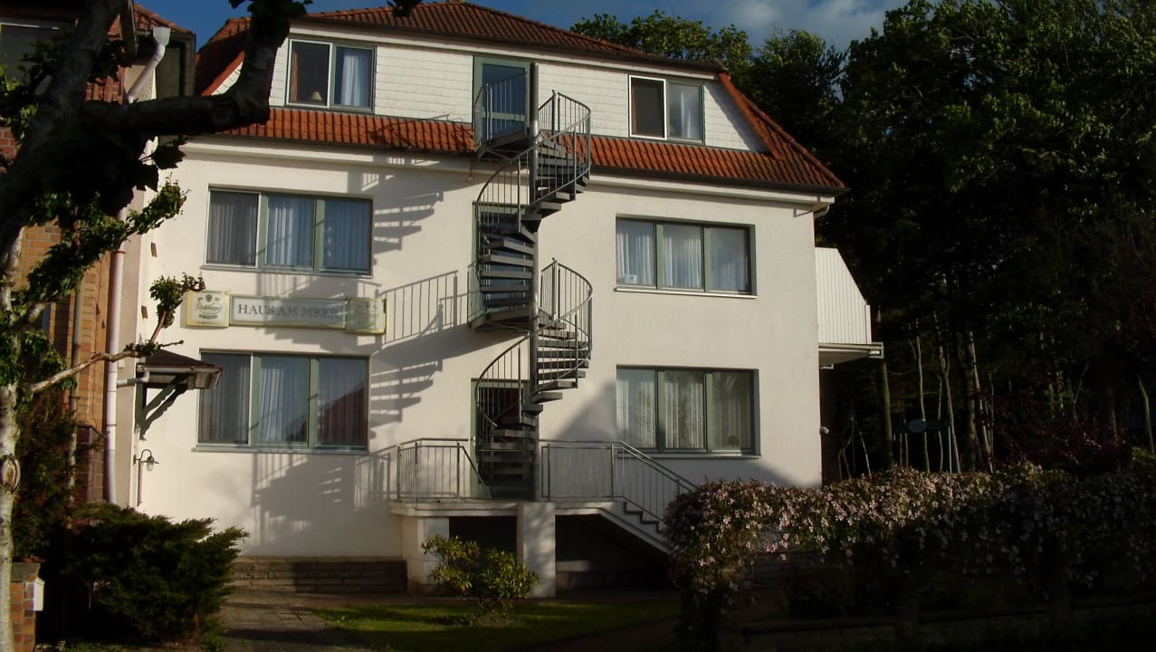 Sicht vom Strandeingang Hotel Haus am Meer