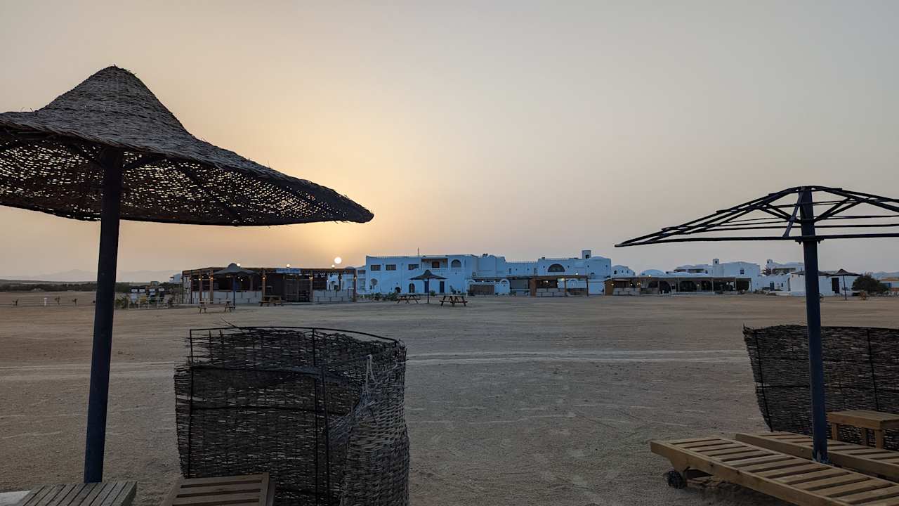 Strand Beach Safari Nubian Resort