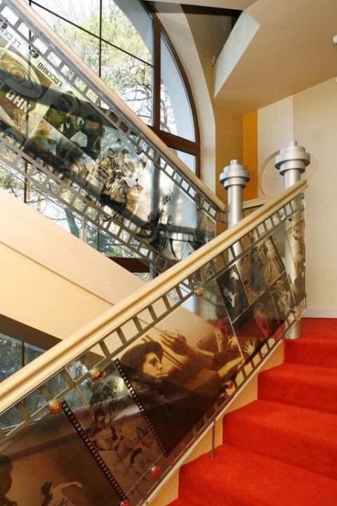 Лестница гостевая Hotel Lumier