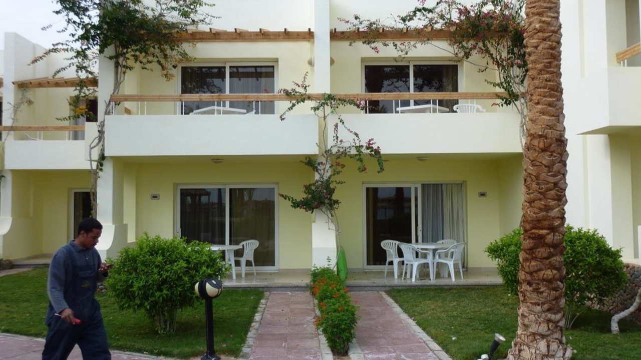 Seitenzimmer Palm Beach Resort