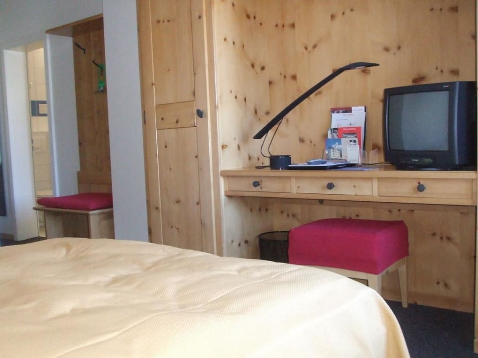 Ausschnitt vom Einzelzimmer 110 im Laudinell Hotel Laudinella