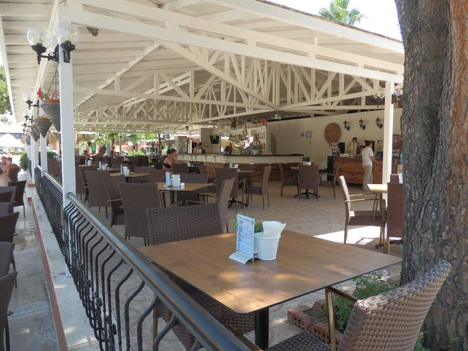 Poolbar Club Turtas Beach Hotel