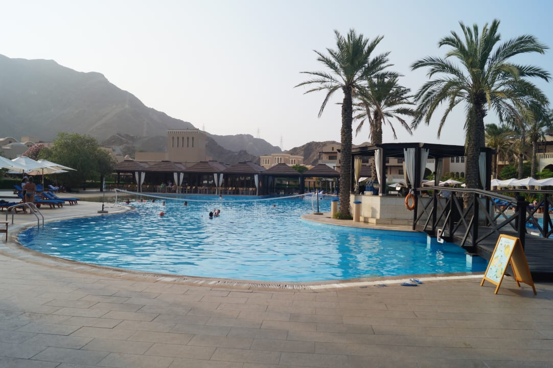 Pool Miramar Al Aqah Beach Resort