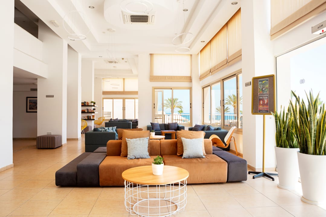 Lobby SunConnect Rising Star