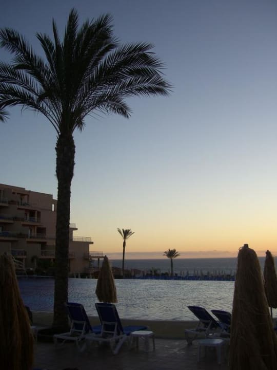 Abendstimmung am Pool Hotel Riu Buenavista