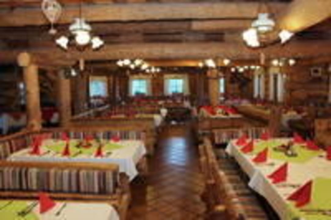 Vollholzstube im Rundholzstil Erlebnisgasthof Moasterhaus