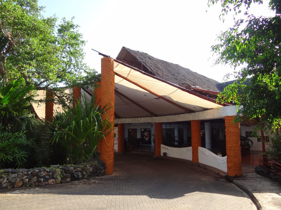 Eingang Hotel Southern Palms Beach Resort