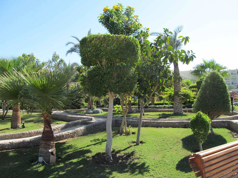 Сквер Le Jardin Aqua Park Resort