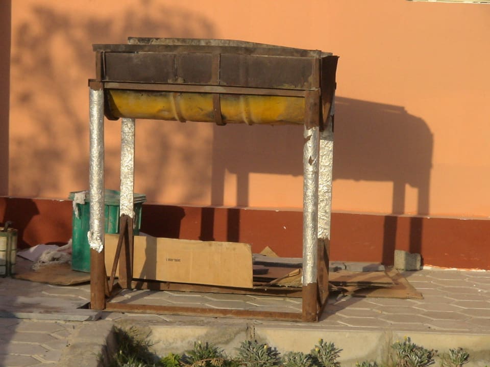 Grill nicht schön, aber zweckmäßig Three Corners Happy Life Beach Resort