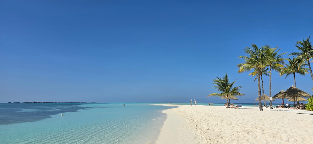 Strand Kuredu Island Resort & Spa