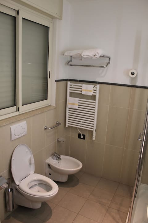 Badezimmer Aregai Marina Hotel & Residence