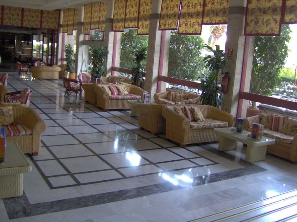Vorraum zur Bar / Aufenthaltsraum Bull Costa Canaria & Spa - Adults only