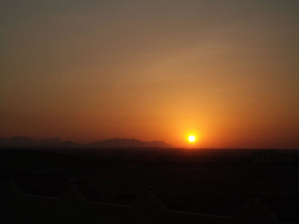 Sonnenuntergang Serenity Alpha Beach