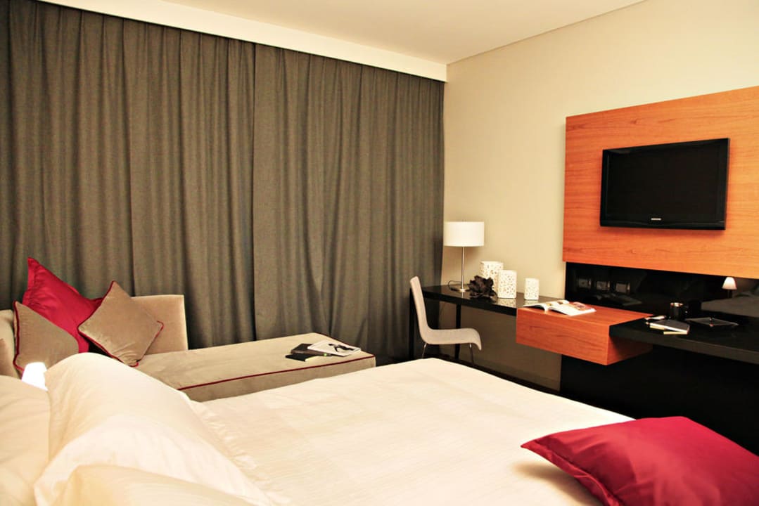 Standard Magenta Cosmopolitan Business Hotel