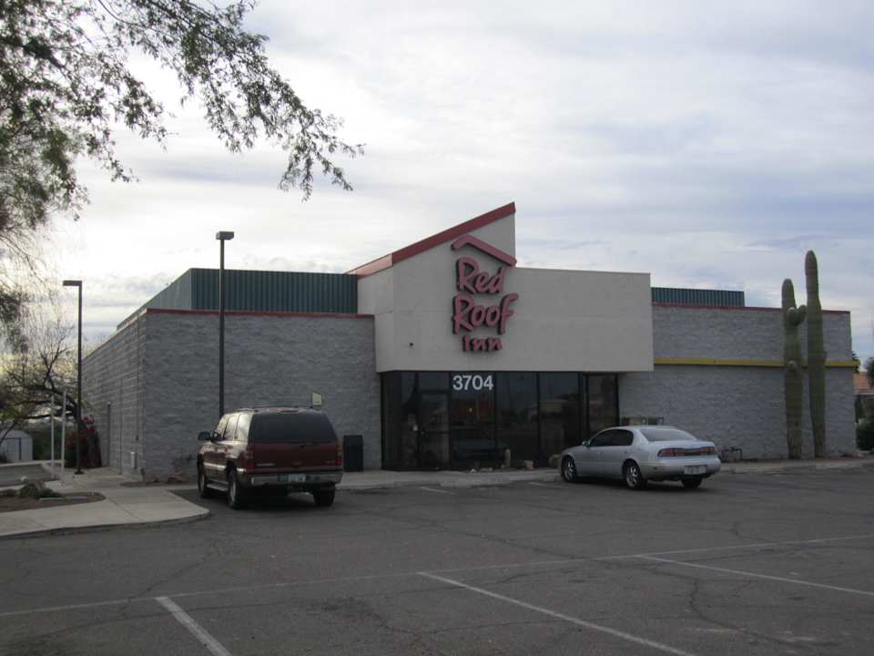 Die Lobby befindet sich in einem separaten Gebäude Hotel Red Roof Tucson South