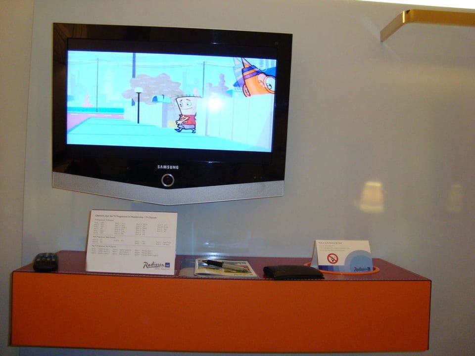 Kitschiges Medienpanel Radisson Blu Hotel Frankfurt