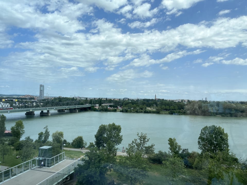Ausblick harry's home Wien Millennium Tower