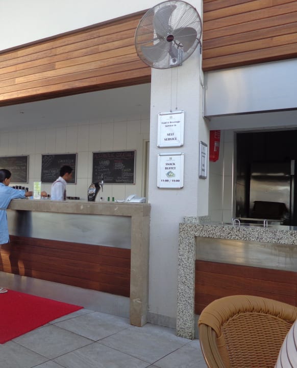 Pool Bar Grand Park Lara Hotel