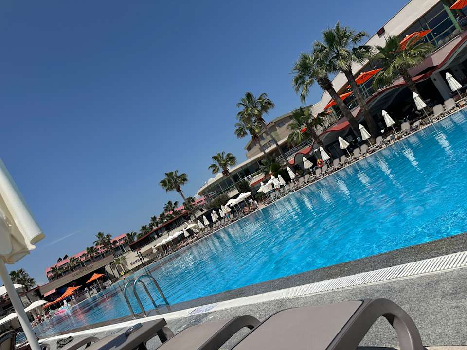 Pool VONRESORT Golden Coast