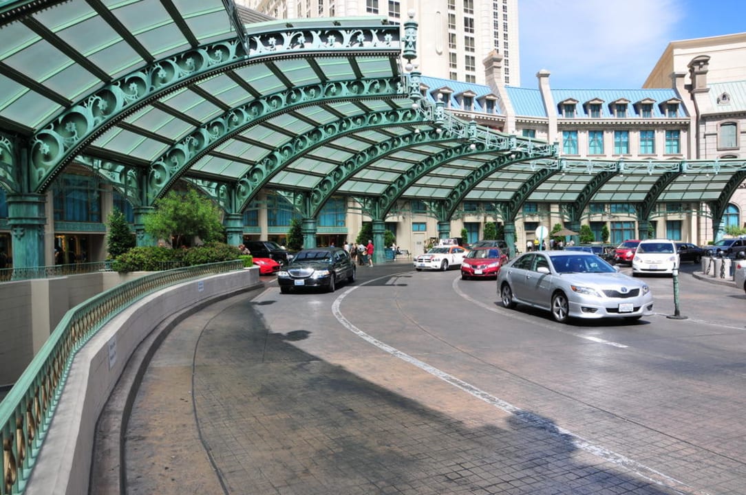 Hotelvorfahrt Paris Las Vegas Hotel & Casino