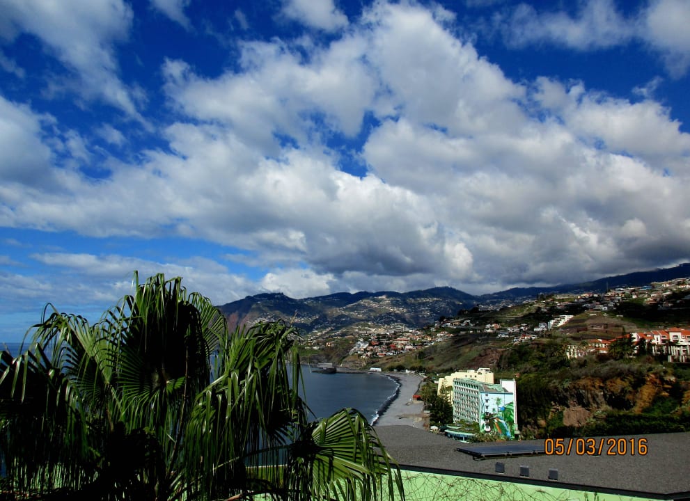 Blick vom Balkon nach Camara de Lobos Hotel Golden Residence