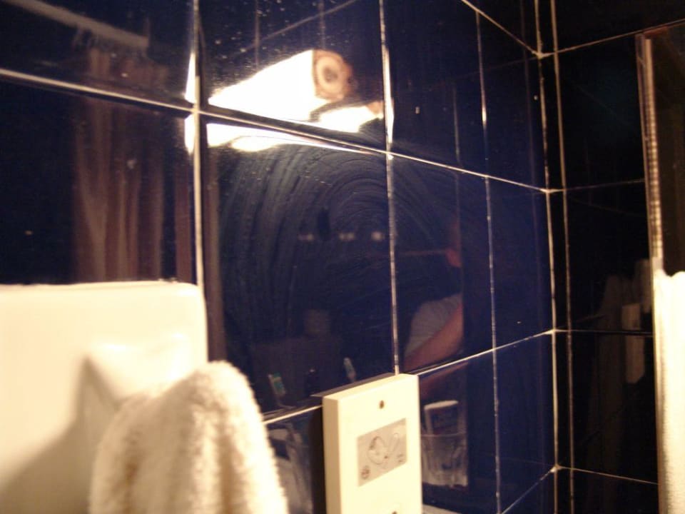 Bad 6 Hotel Heliotrope