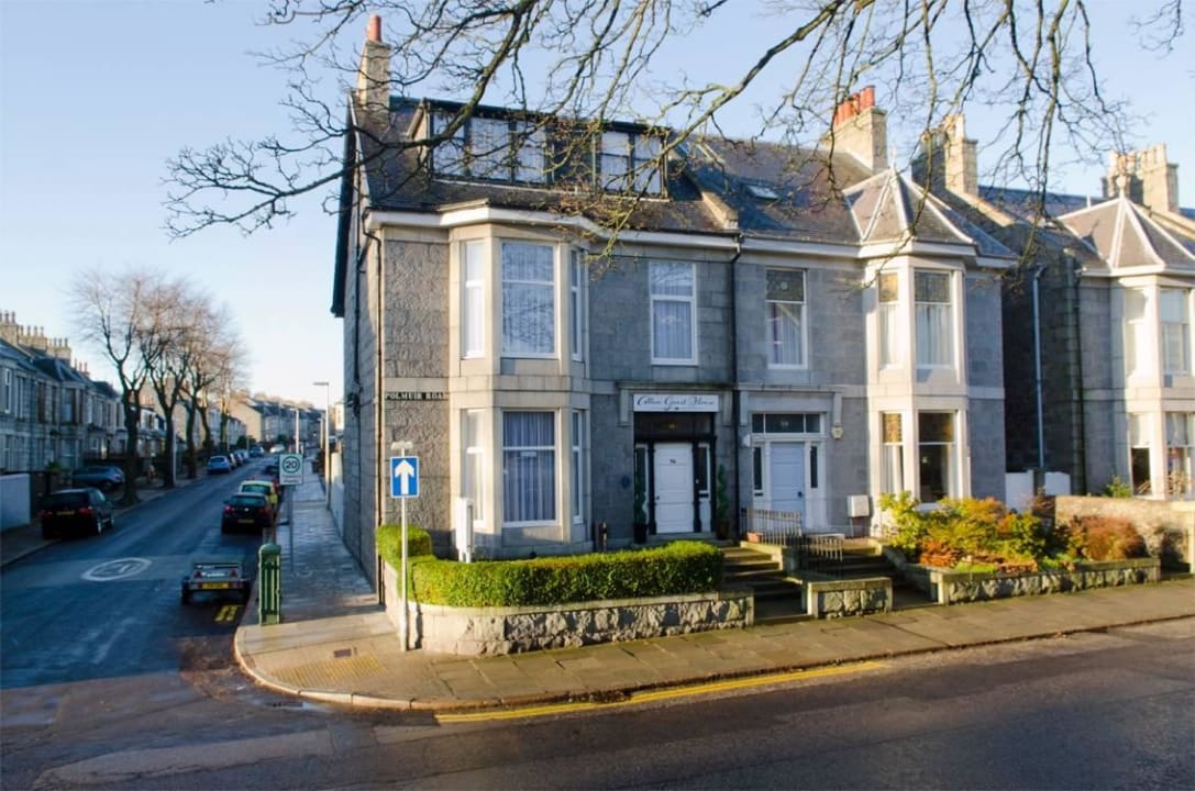 Outside the Allan guest house Aberdeen Allan Guest House