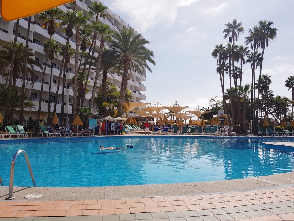 Pool Bull Eugenia Victoria & Spa