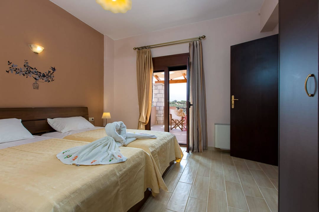2 single beds  Villas Roumeli
