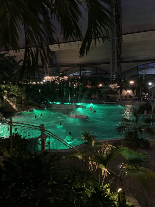 Pool Tropical Islands Resort