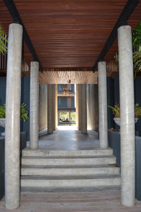 Weg zum Pool The Waters Khao Lak by Katathani