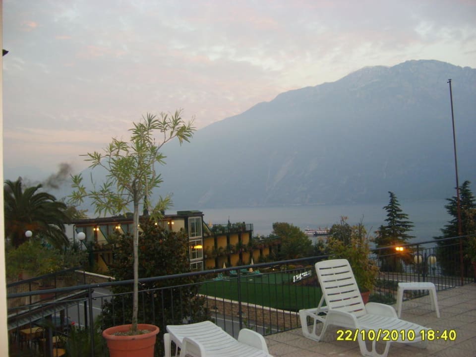 Aussicht Richtung Riva Hotel Garda Bellevue