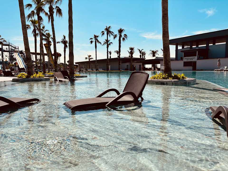Pool Lago Hotel