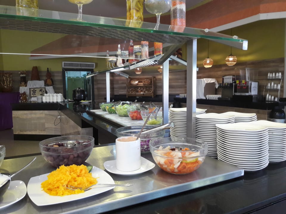 Gastro Lotus Bay Beach Resort