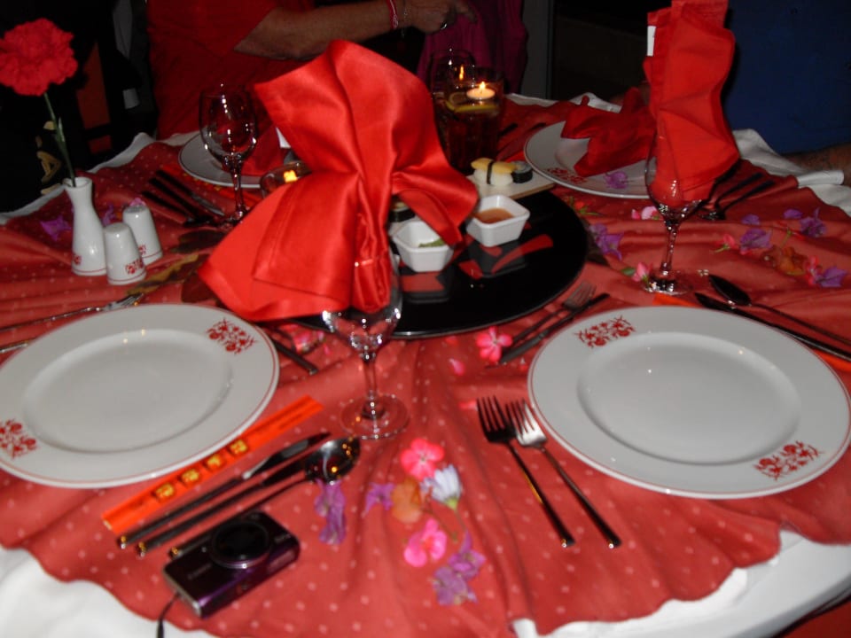 Geburtstagstisch im Chinesischen Restaurant Alaiye Resort & Spa